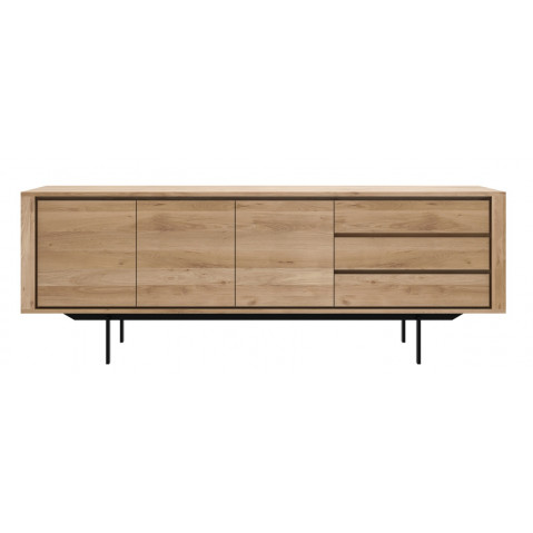 Buffet SHADOW avec pieds en métal noir d'Ethnicraft, Chêne