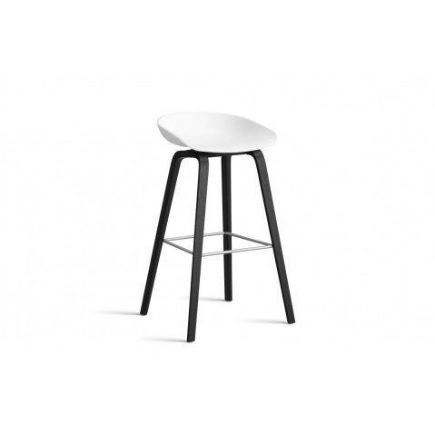Tabouret AAS32 HIGH, H. assise 75 cm, Pieds en chêne noir, Repose-pieds inox, Coque white 2.0